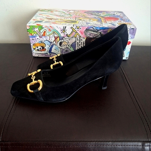 NIB- Jeffrey Campbell Linnae Suede Horsebit Heels - Picture 6 of 11